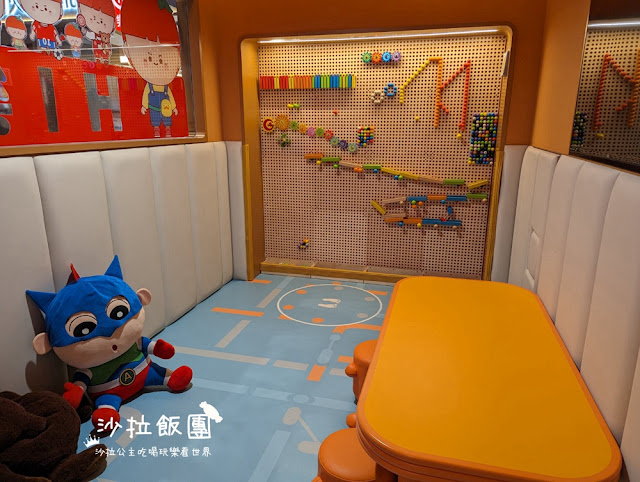 台北人氣火鍋『海底撈微風南山店』法式風格店型、獨立包廂、兒童遊戲室 9 台北人氣火鍋『海底撈微風南山店』法式風格店型、獨立包廂、兒童遊戲室