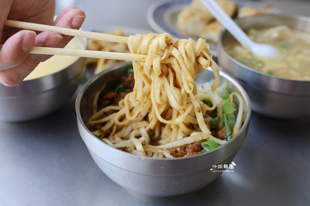 米香屋金門在地人推薦廣東粥、捲餅 12 米香屋金門在地人推薦廣東粥、捲餅