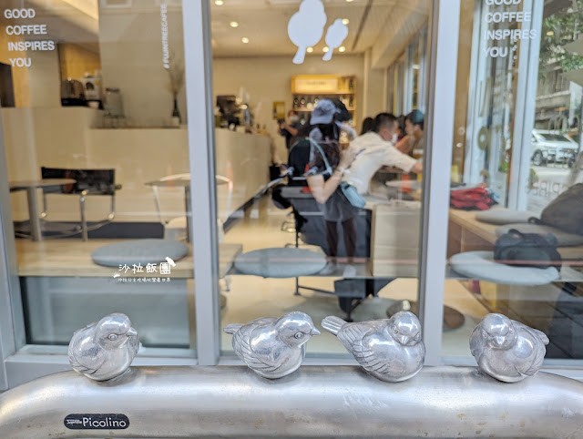 中山區咖啡廳『富錦樹咖啡Fujin Tree Cafe中山店』銀灰色調 3 中山區咖啡廳『富錦樹咖啡Fujin Tree Cafe中山店』銀灰色調