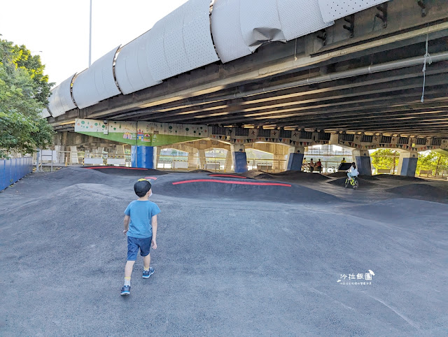 士林全新兒童自行車練習場、沙坑、攀爬網 18 士林全新兒童自行車練習場、沙坑、攀爬網