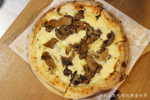 士林美食香菜披薩『堤諾義式比薩Tinos Pizza Café(士林中正門市)』 33 士林美食香菜披薩『堤諾義式比薩Tinos Pizza Café(士林中正門市)』