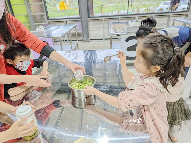 宜蘭親子景點『初咪體驗農場』拔三星蔥、、抓泥鰍、DIY創意蔥麵包體驗、沙坑 36 宜蘭親子景點『初咪體驗農場』拔三星蔥、、抓泥鰍、DIY創意蔥麵包體驗、沙坑